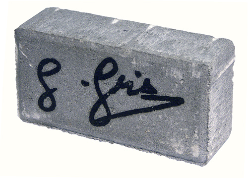 Brick Georges Gris (with the signature de Georges Gris), 1993 – pad print on brick – 10 x 20 x 6 cm.