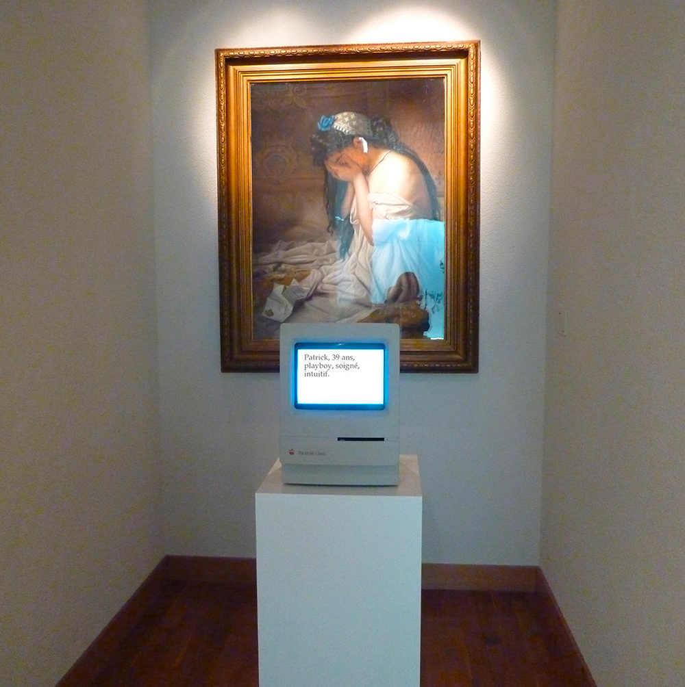 Profils perdus, 1994 – computer, random generator of classified ads (Patrick, 39 years old, playboy, neat, intuitive.) – Exhibition view: Museum für Kommunikation, Bern