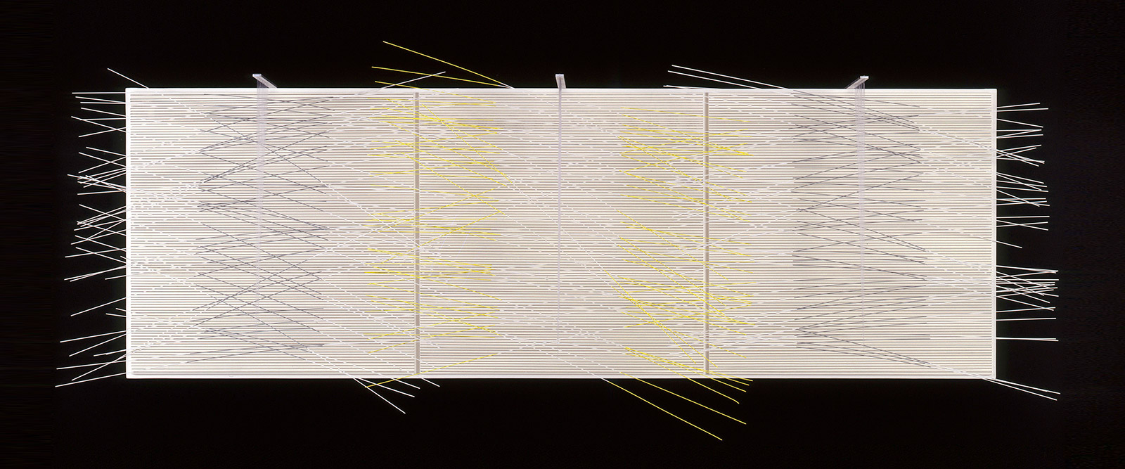 Vibración gris y limón (1975) by Jesús Soto. Source: Archives Soto / DR (https://jesus-soto.com)