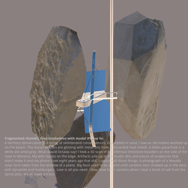 Fragmented triacontahedron with iPhone 5s #13 static token preview