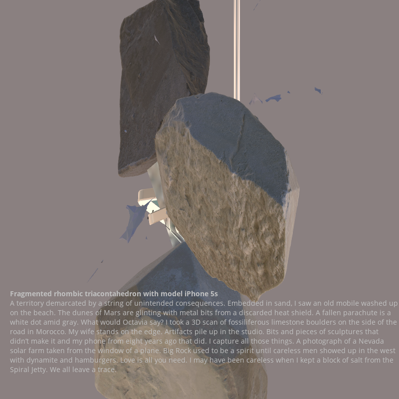 Fragmented triacontahedron with iPhone 5s #16 static token preview